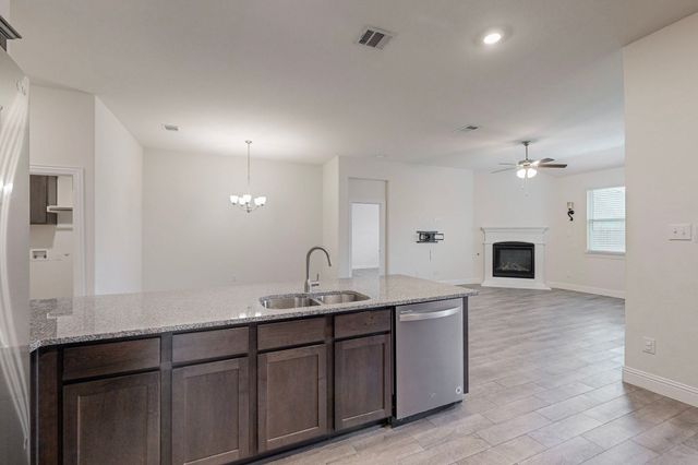 10925 Klondike Lane, Aubrey, TX 76227