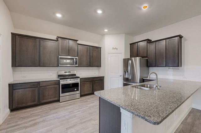 10925 Klondike Lane, Aubrey, TX 76227