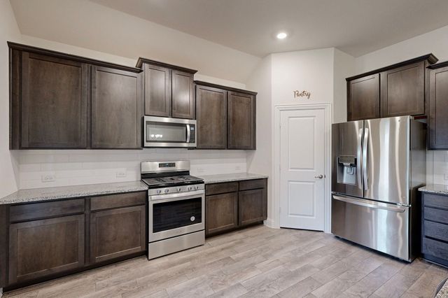 10925 Klondike Lane, Aubrey, TX 76227