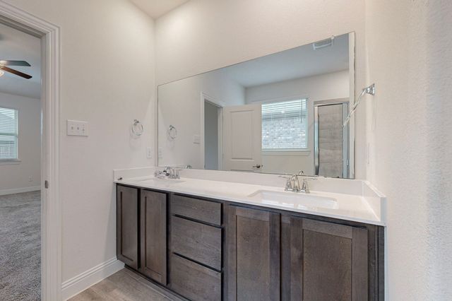 10925 Klondike Lane, Aubrey, TX 76227