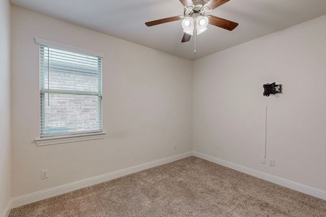 10925 Klondike Lane, Aubrey, TX 76227
