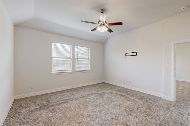 10925 Klondike Lane, Aubrey, TX 76227