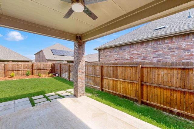 10925 Klondike Lane, Aubrey, TX 76227