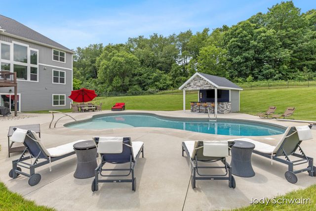 3619 12 Mile Road NE, Rockford, MI 49341
