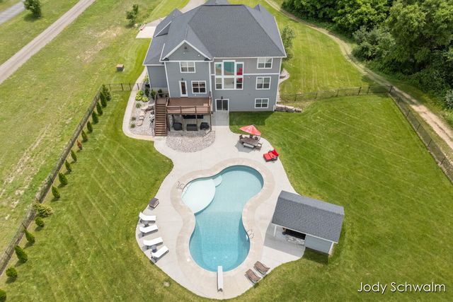 3619 12 Mile Road NE, Rockford, MI 49341