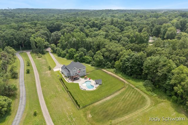 3619 12 Mile Road NE, Rockford, MI 49341