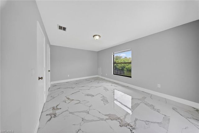 1417 Everest PKWY E, Cape Coral, FL 33904