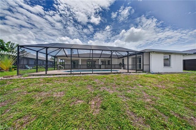 1417 Everest PKWY E, Cape Coral, FL 33904