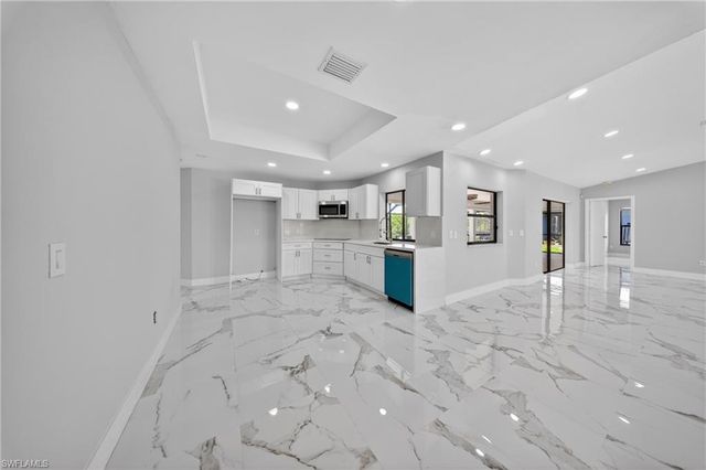 1417 Everest PKWY E, Cape Coral, FL 33904