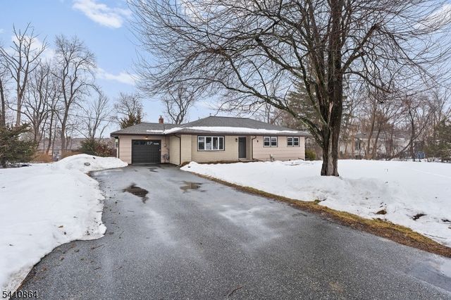 9 Adelaide Ter, West Milford Twp., NJ 07480