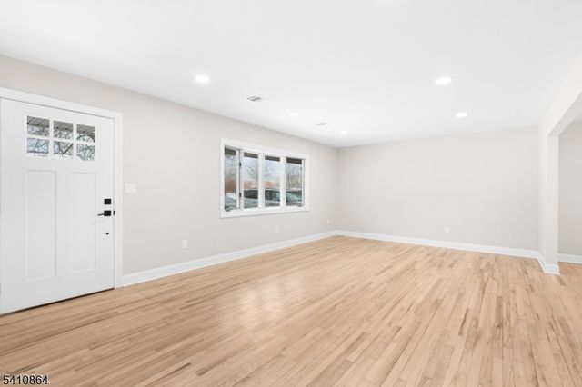 9 Adelaide Ter, West Milford Twp., NJ 07480