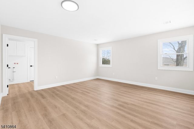 9 Adelaide Ter, West Milford Twp., NJ 07480