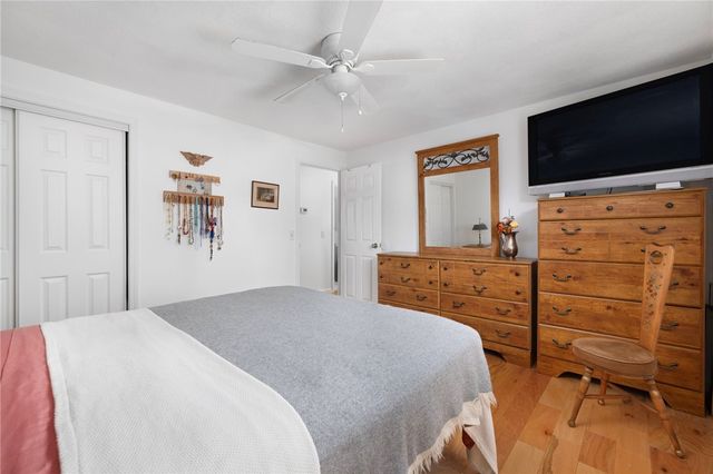 25 Webb Avenue, Warwick, RI 02889