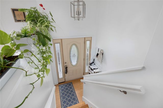 25 Webb Avenue, Warwick, RI 02889