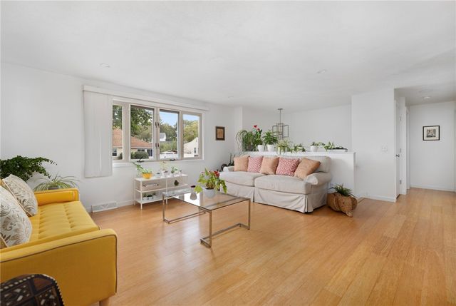 25 Webb Avenue, Warwick, RI 02889