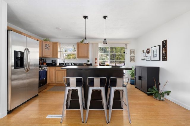 25 Webb Avenue, Warwick, RI 02889