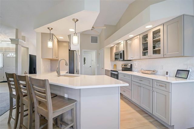 426 BERMUDA ISLES CIRCLE, Venice, FL 34292