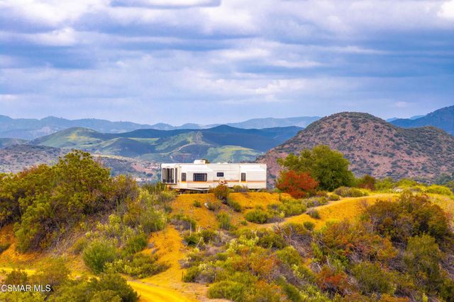 102 W Carlisle Road, Thousand Oaks, CA 91361