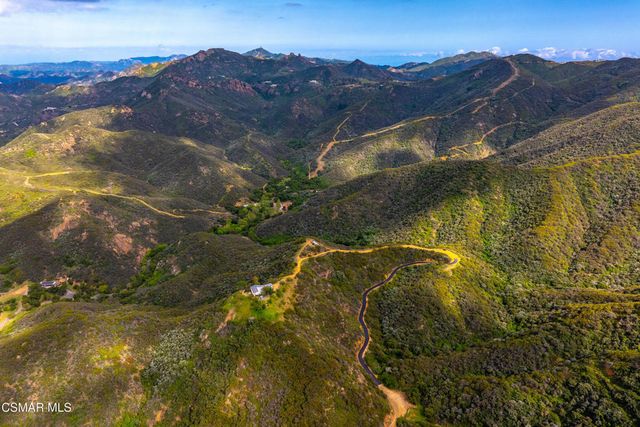 102 W Carlisle Road, Thousand Oaks, CA 91361