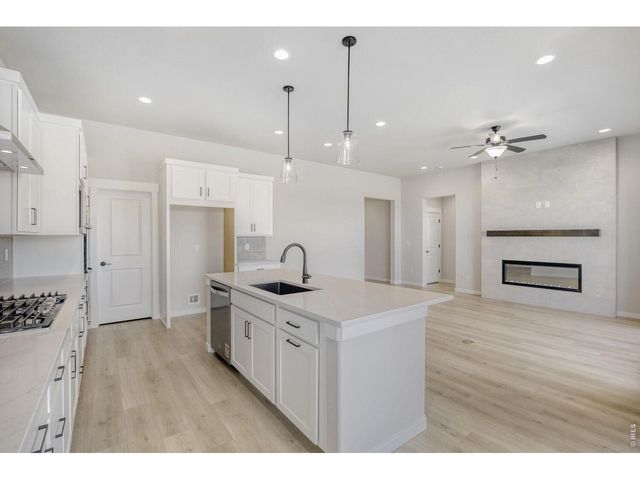 2064 Dusk Ct, Windsor, CO 80550