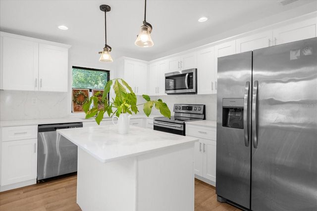 2713 BERDETTA STREET, Leesburg, FL 34748