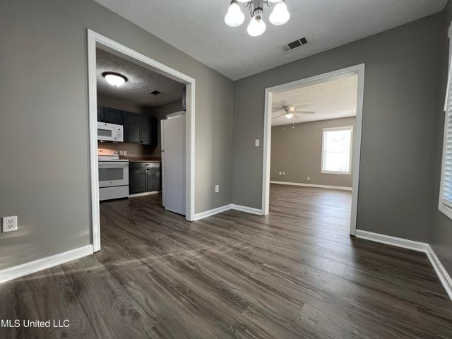 6077 E Kemper Street, Bay Saint Louis, MS 39520