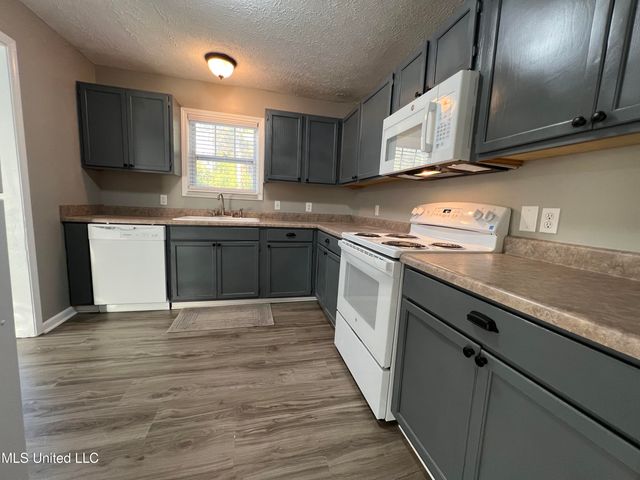 6077 E Kemper Street, Bay Saint Louis, MS 39520