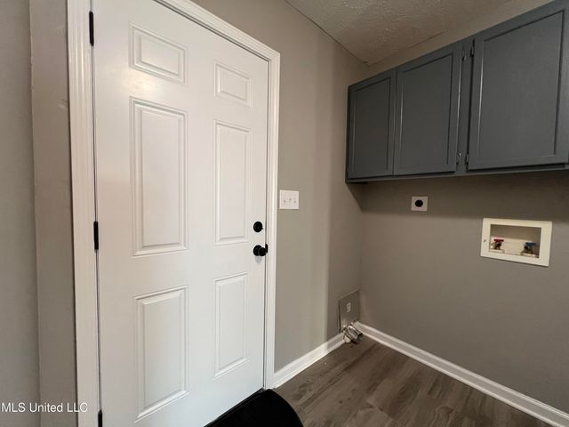 6077 E Kemper Street, Bay Saint Louis, MS 39520