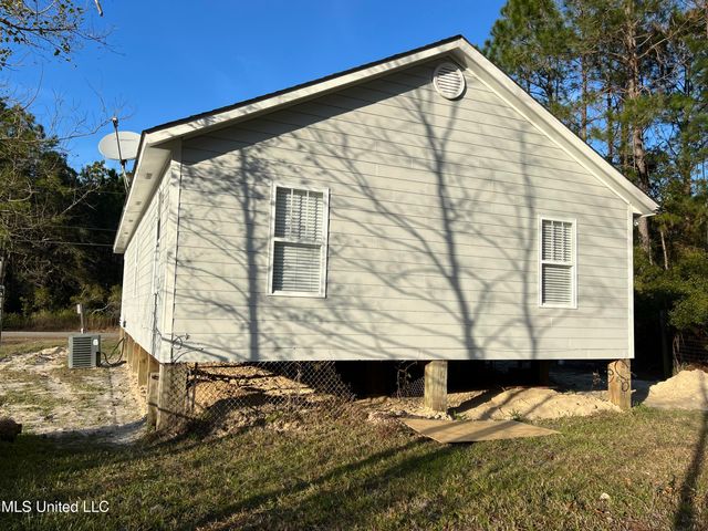 6077 E Kemper Street, Bay Saint Louis, MS 39520