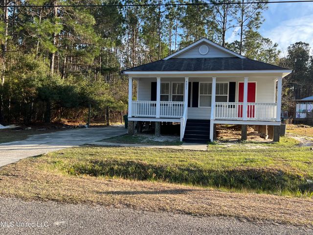 6077 E Kemper Street, Bay Saint Louis, MS 39520