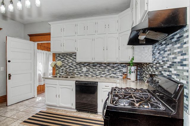703 5th Street, Colo, IA 50056
