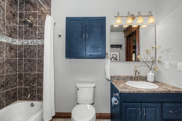 703 5th Street, Colo, IA 50056