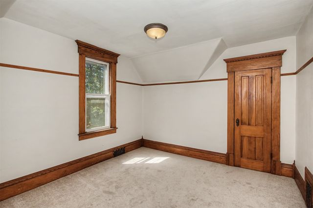 703 5th Street, Colo, IA 50056