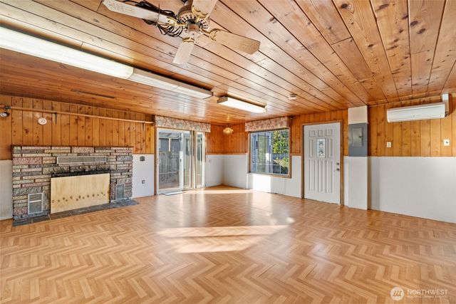 607 S H Street, Port Angeles, WA 98363