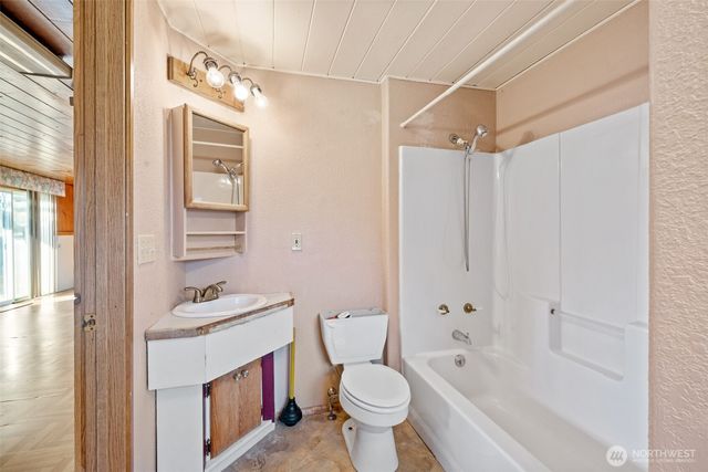 607 S H Street, Port Angeles, WA 98363