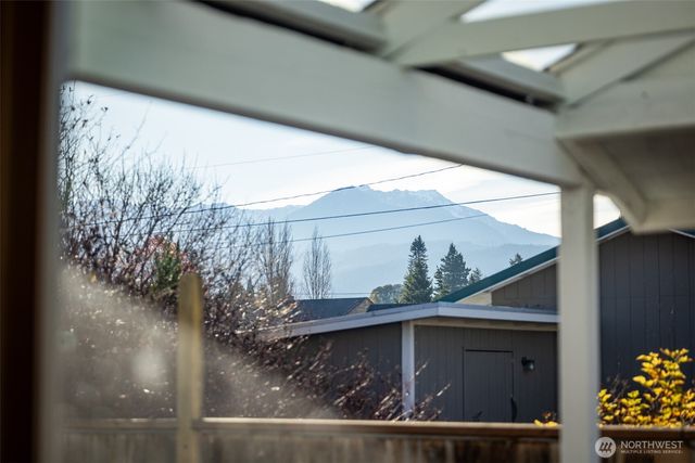 607 S H Street, Port Angeles, WA 98363