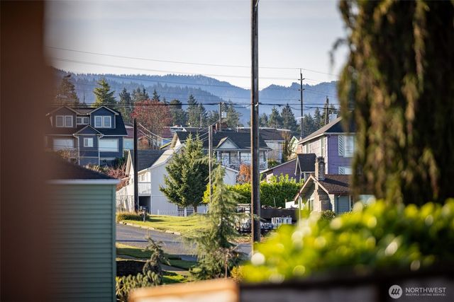 607 S H Street, Port Angeles, WA 98363