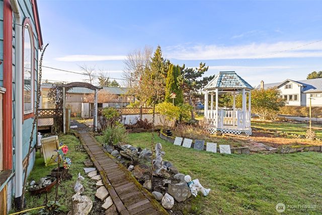 607 S H Street, Port Angeles, WA 98363