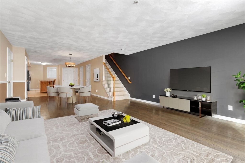 18 Dale St 9D, Andover, MA 01810