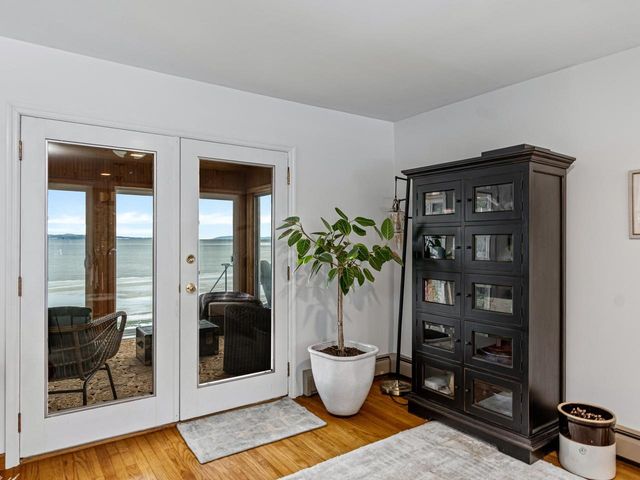 283 Appletree Point Road, Burlington, VT 05408