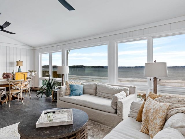 283 Appletree Point Road, Burlington, VT 05408
