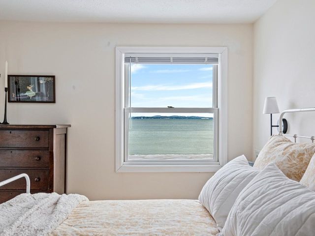 283 Appletree Point Road, Burlington, VT 05408