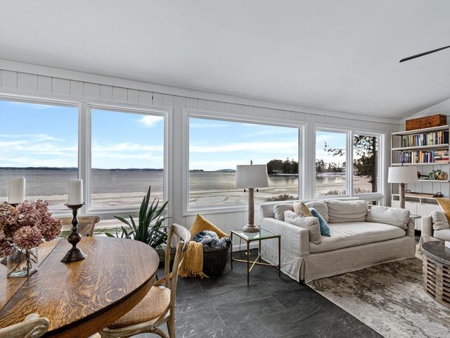 283 Appletree Point Road, Burlington, VT 05408
