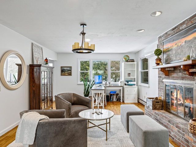 283 Appletree Point Road, Burlington, VT 05408