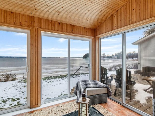283 Appletree Point Road, Burlington, VT 05408