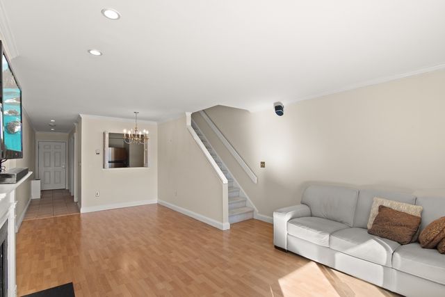 7 River Road 306, Greenwich, CT 06807