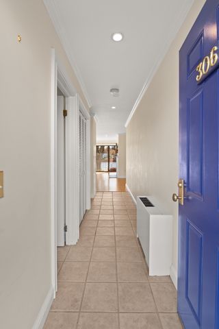 7 River Road 306, Greenwich, CT 06807