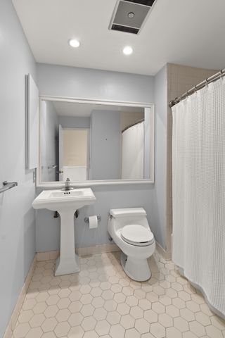 7 River Road 306, Greenwich, CT 06807