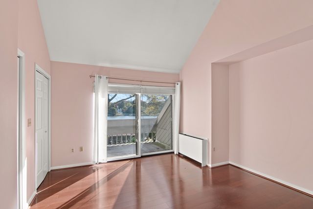 7 River Road 306, Greenwich, CT 06807