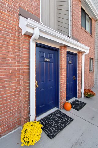 7 River Road 306, Greenwich, CT 06807